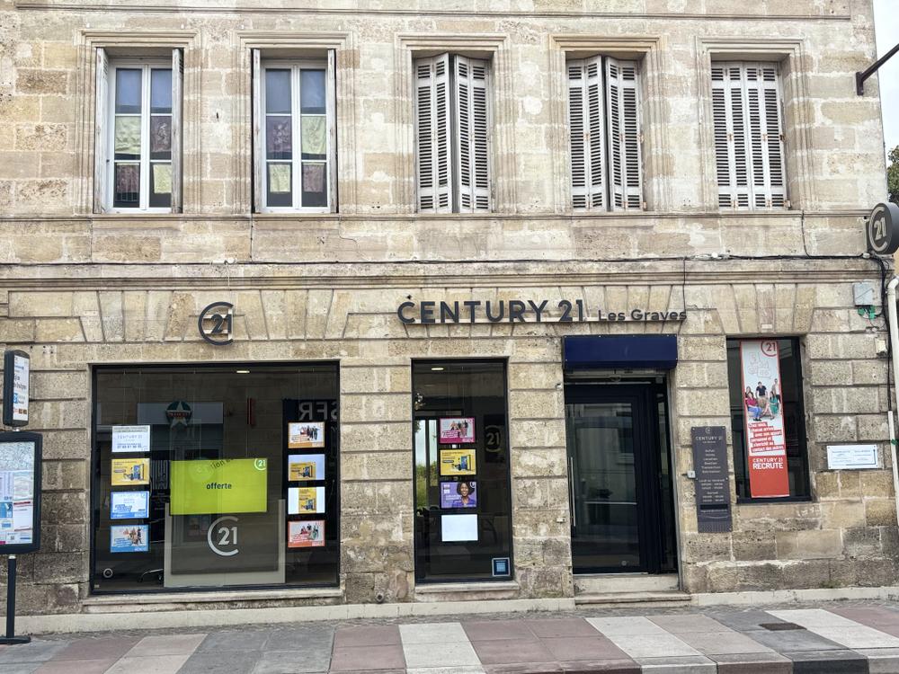 l'équipe de l'agence Les Graves