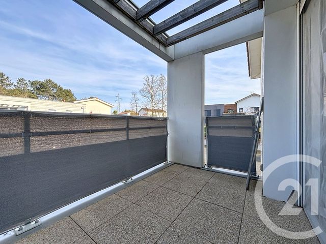 Appartement T2 à vendre - 2 pièces - 42.4 m2 - CANEJAN - 33 - AQUITAINE - Century 21 Les Graves