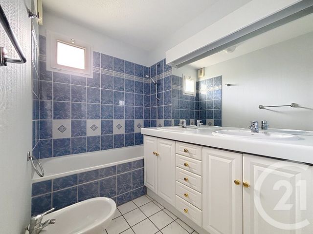 Appartement T5 à louer - 5 pièces - 110.17 m2 - GRADIGNAN - 33 - AQUITAINE - Century 21 Les Graves