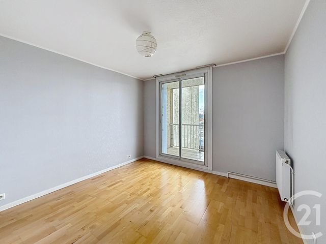 Appartement T4 à louer - 4 pièces - 93.77 m2 - GRADIGNAN - 33 - AQUITAINE - Century 21 Les Graves