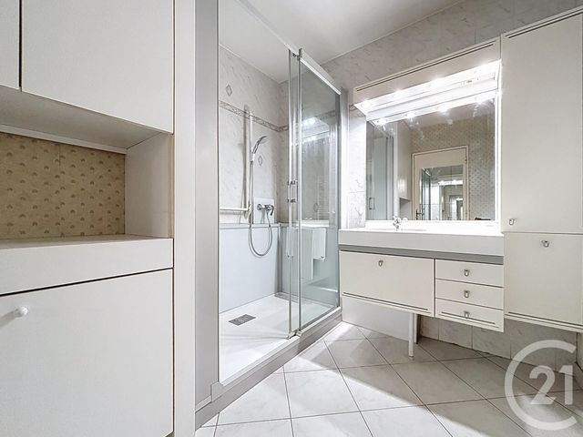 Appartement T4 à louer - 4 pièces - 93.77 m2 - GRADIGNAN - 33 - AQUITAINE - Century 21 Les Graves