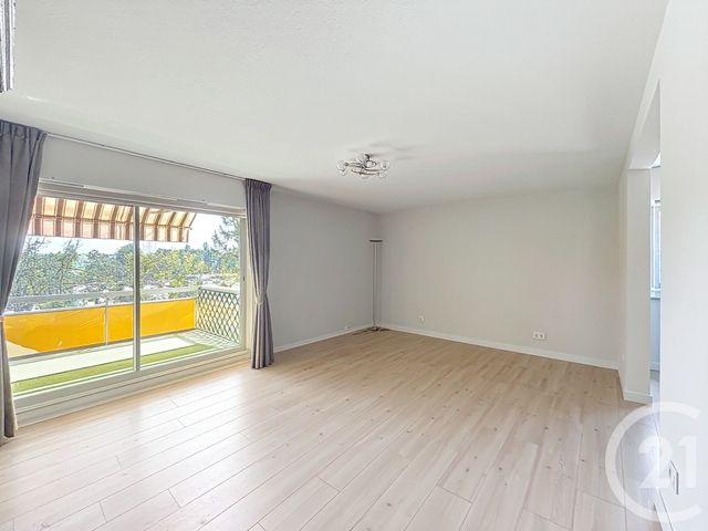 Appartement T5 à vendre - 6 pièces - 131.77 m2 - GRADIGNAN - 33 - AQUITAINE - Century 21 Les Graves