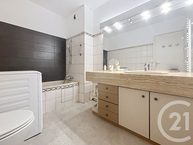 Appartement T5 à vendre - 6 pièces - 131.77 m2 - GRADIGNAN - 33 - AQUITAINE - Century 21 Les Graves