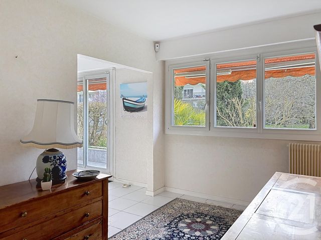 Appartement F5 à vendre - 5 pièces - 100.38 m2 - GRADIGNAN - 33 - AQUITAINE - Century 21 Les Graves