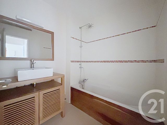 Appartement T3 à louer - 3 pièces - 66.27 m2 - GRADIGNAN - 33 - AQUITAINE - Century 21 Les Graves