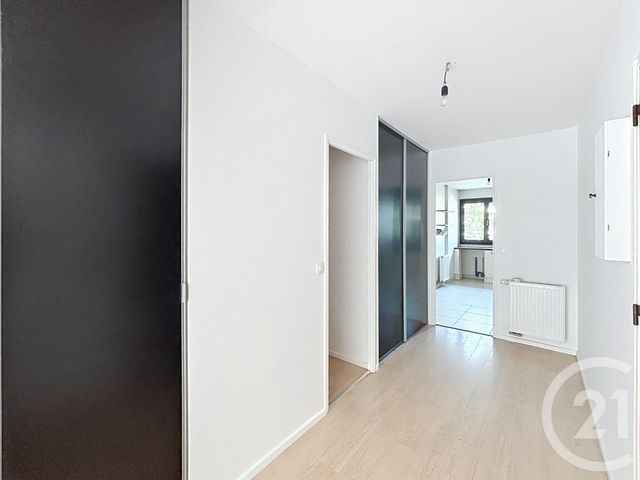Appartement T3 à louer - 3 pièces - 66.27 m2 - GRADIGNAN - 33 - AQUITAINE - Century 21 Les Graves