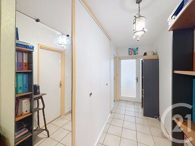 Appartement T2 à vendre - 2 pièces - 64.86 m2 - GRADIGNAN - 33 - AQUITAINE - Century 21 Les Graves