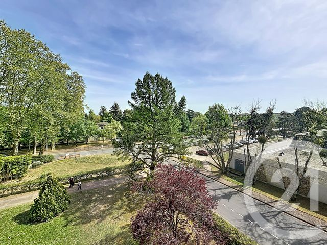 Appartement T5 à vendre - 6 pièces - 131.77 m2 - GRADIGNAN - 33 - AQUITAINE - Century 21 Les Graves