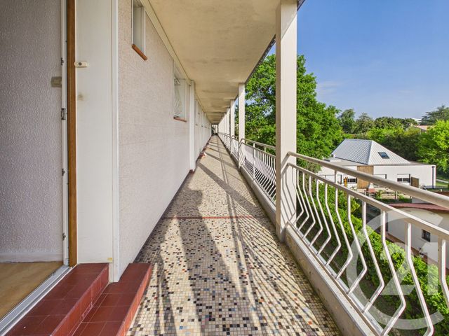 Appartement T2 à vendre - 2 pièces - 52.23 m2 - GRADIGNAN - 33 - AQUITAINE - Century 21 Les Graves