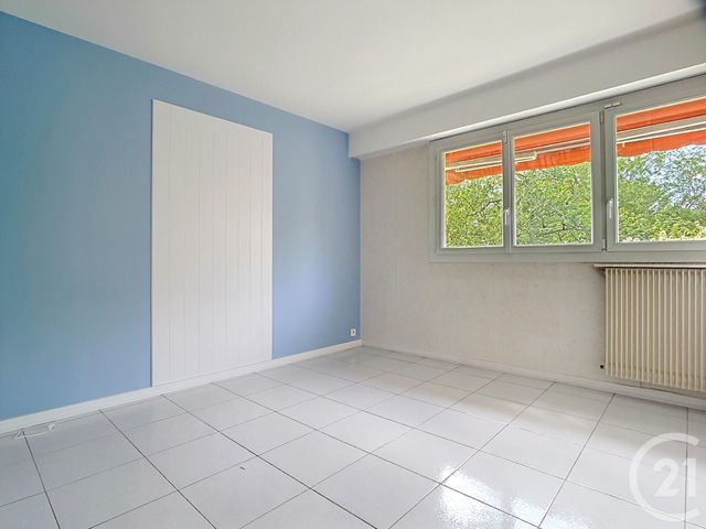 Appartement F5 à vendre - 5 pièces - 100.38 m2 - GRADIGNAN - 33 - AQUITAINE - Century 21 Les Graves