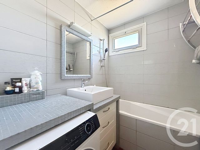 Appartement F4 à vendre - 4 pièces - 82.03 m2 - GRADIGNAN - 33 - AQUITAINE - Century 21 Les Graves